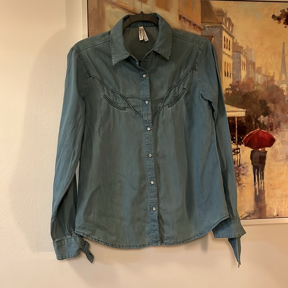 EUC Roper Womens Light Wash 100% Cotton Western Denim L/S Blouse Size S - Picture 3 of 7
